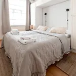 2Ndhomes 1Br City Center Apartments